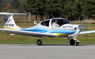 diamond aircraft DA40-13_320x200